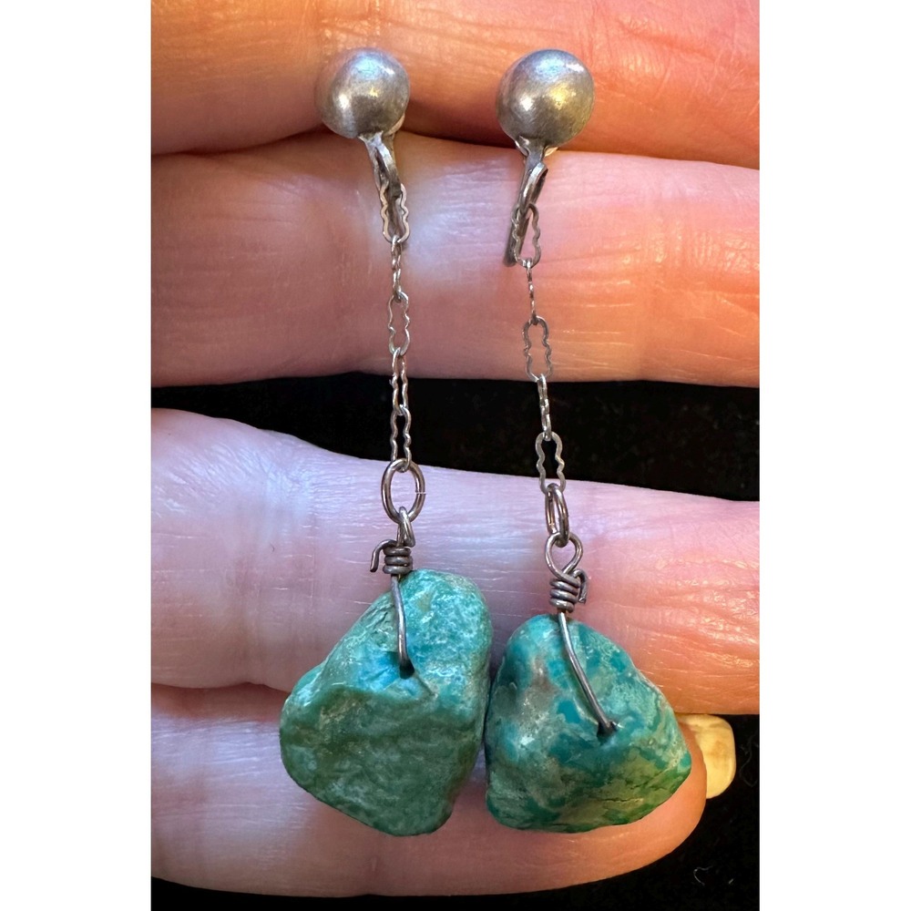 1940's Sterling Silver & Turquoise screw back Earrings - Picture 2 of 5